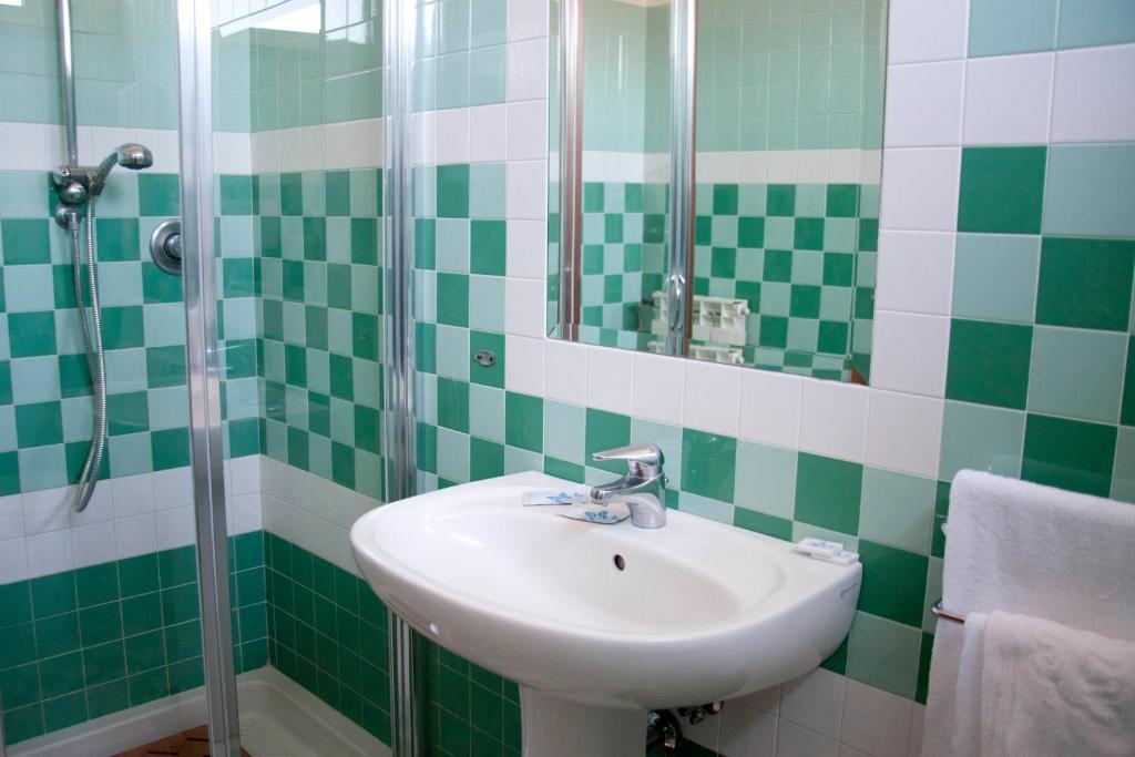 Albergo Da Benedetta Vetralla Quarto foto